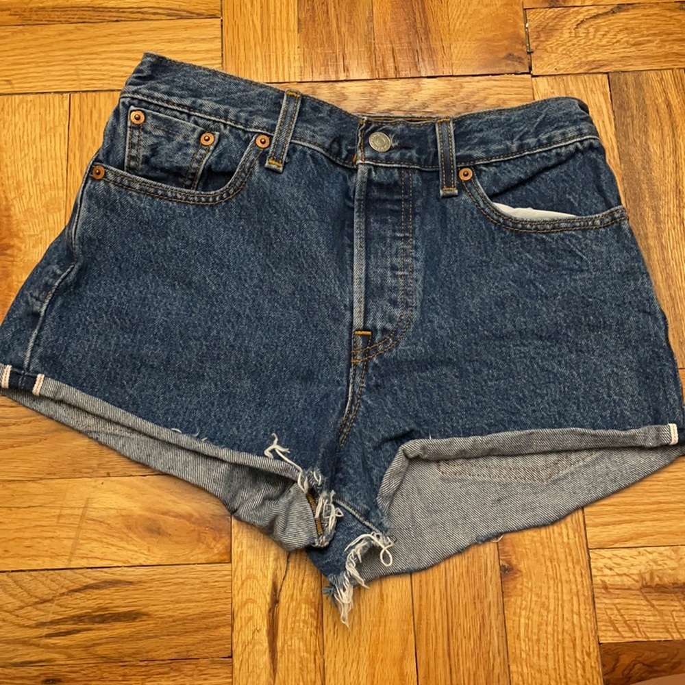 Levi Jean Shorts - Picture 2 of 2